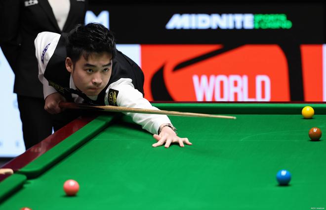 足球世界杯票务系统再次崩溃，球迷疯狂涌入