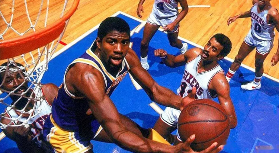 感到孤立 感到孤立